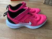 Nike Sneaker Sportschuhe pink Gr. 35 Klettverschluss Niedersachsen - Bramsche Vorschau