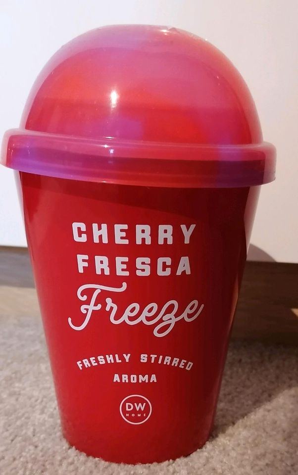 DW Home Duftkerze Cherry Fresca Freeze neu USA in Hamburg