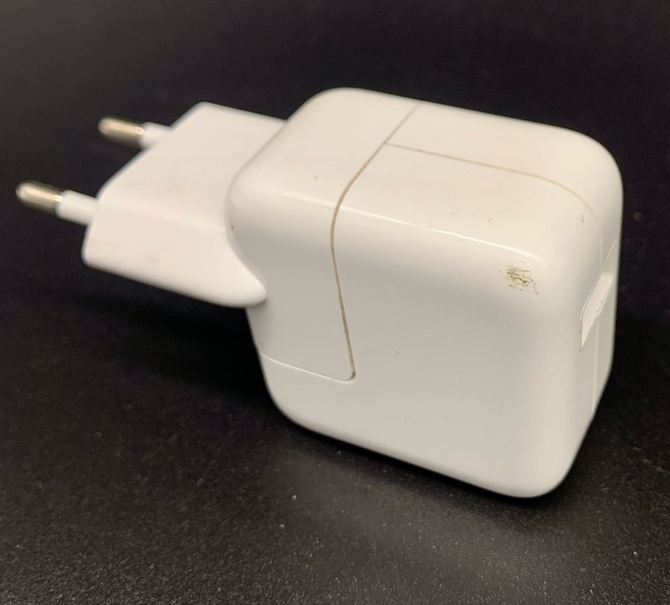 Apple Netzteil USB Ladegerät 10 Watt Adapter Versand A1357 in Uslar