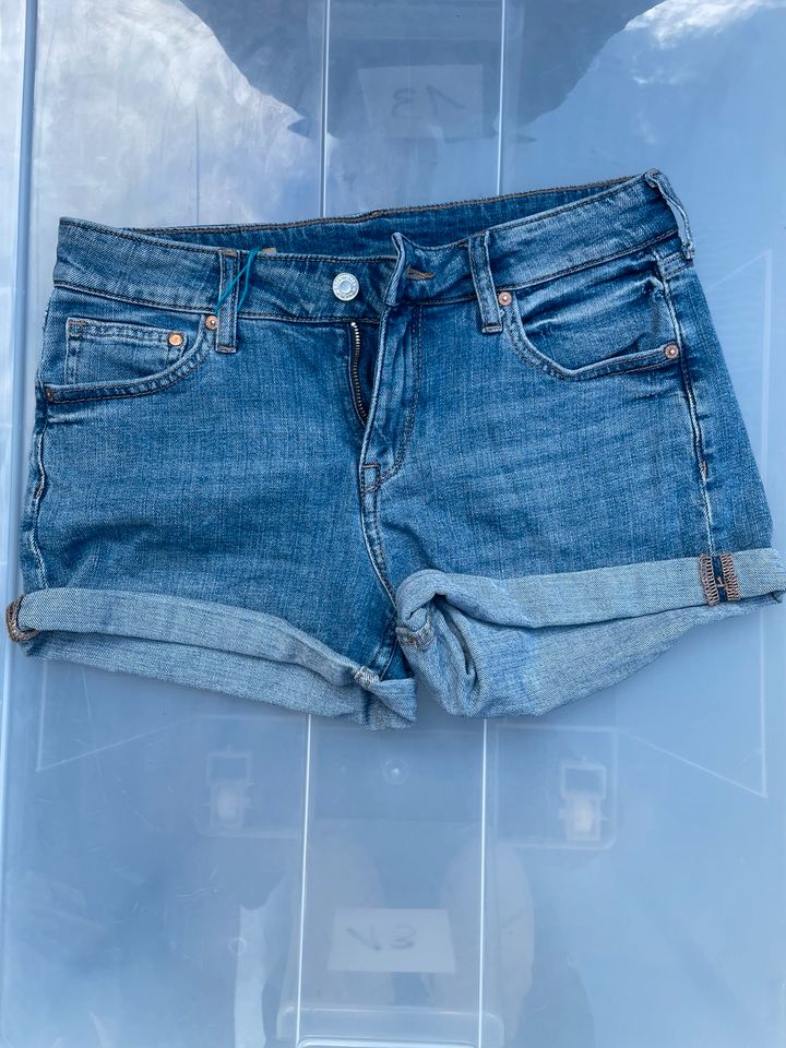 Jeansshorts Damen Größe 38 in Harsum