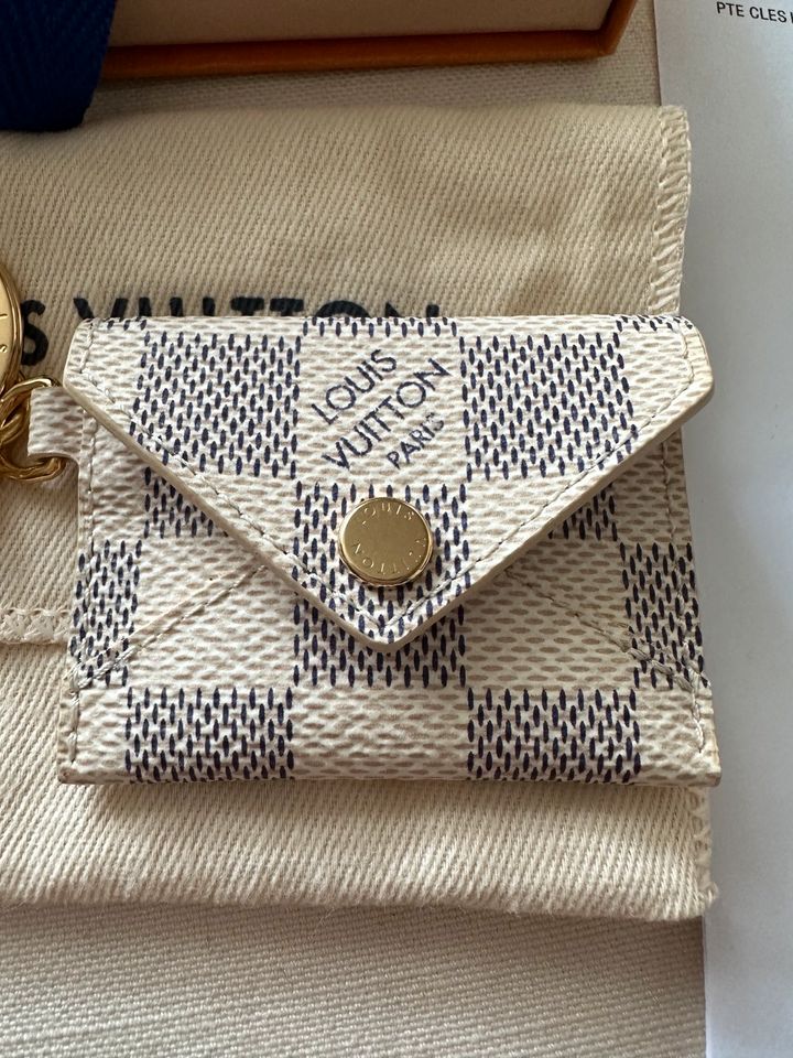 Louis Vuitton Kirigami Azur Schlüsselanhänger Taschenschmuck in Algermissen