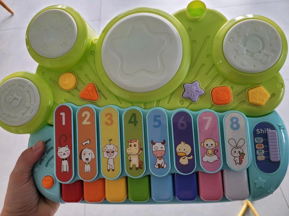 Baby Kinder 5-in-1 Musikinstrument Keyboard Xylophon etc. in Hohen  Neuendorf - Borgsdorf