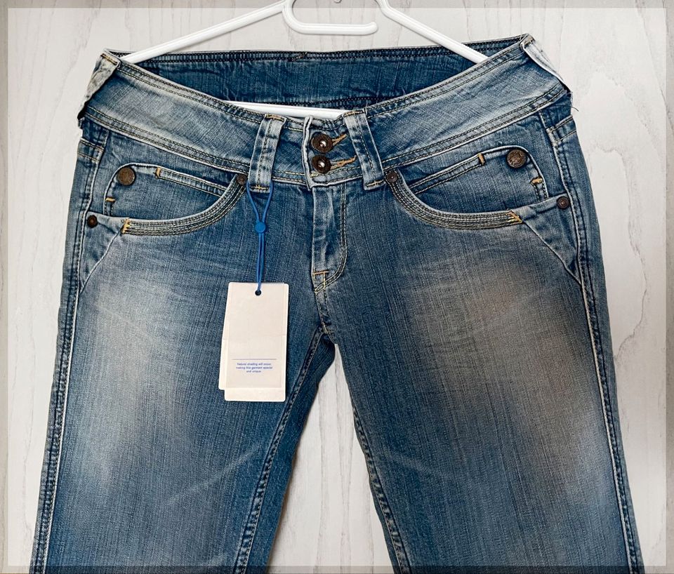 Pepe Jeans Venus Low Waist Straight Leg Damen Jeanshose Blau Neu in Menden