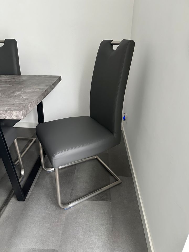 6 Stühle in sehr gutem Zustand in Kirchheimbolanden