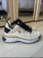 CHANEL Segel Sneaker Kalbsleder schwarz beige cream grün Berlin - Lichtenberg Vorschau