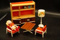 Puppenmöbel Wohnzimmer Sessel Tisch Schrank Frade Vintage 70er Nordrhein-Westfalen - Solingen Vorschau