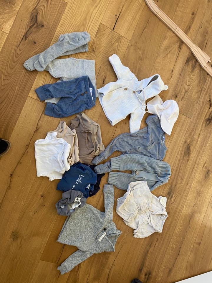 Paket neuwertige wenig genutzte/ ungetragene Babykleidung 62/ 68 in Kiebitzreihe