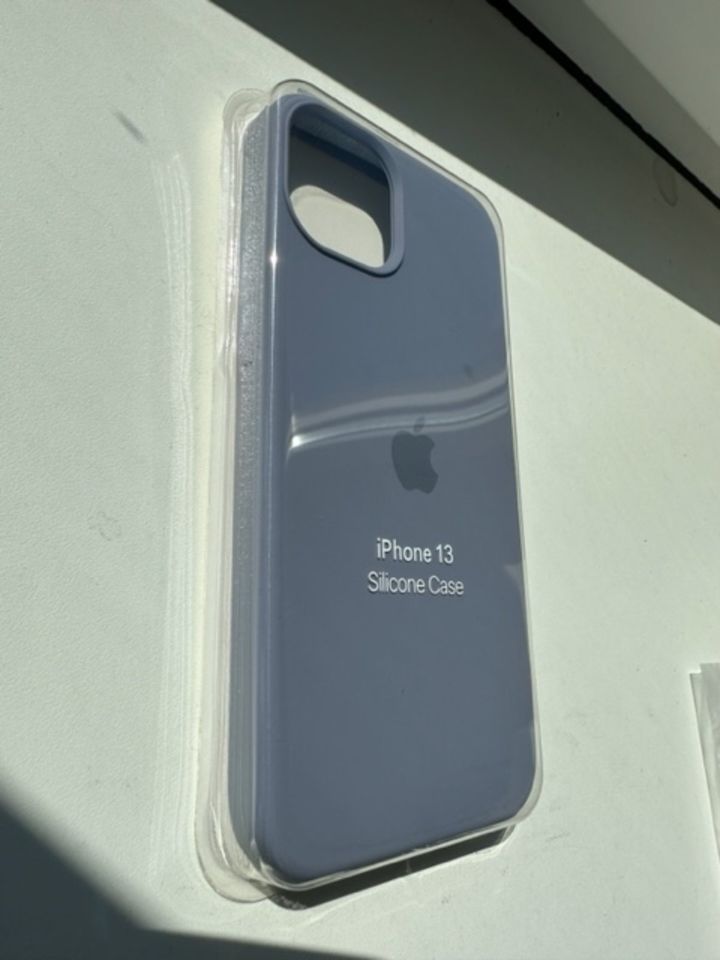 Silikon-Case für iPhone13 in Lavender Gray, Fabrikneu! in Berlin