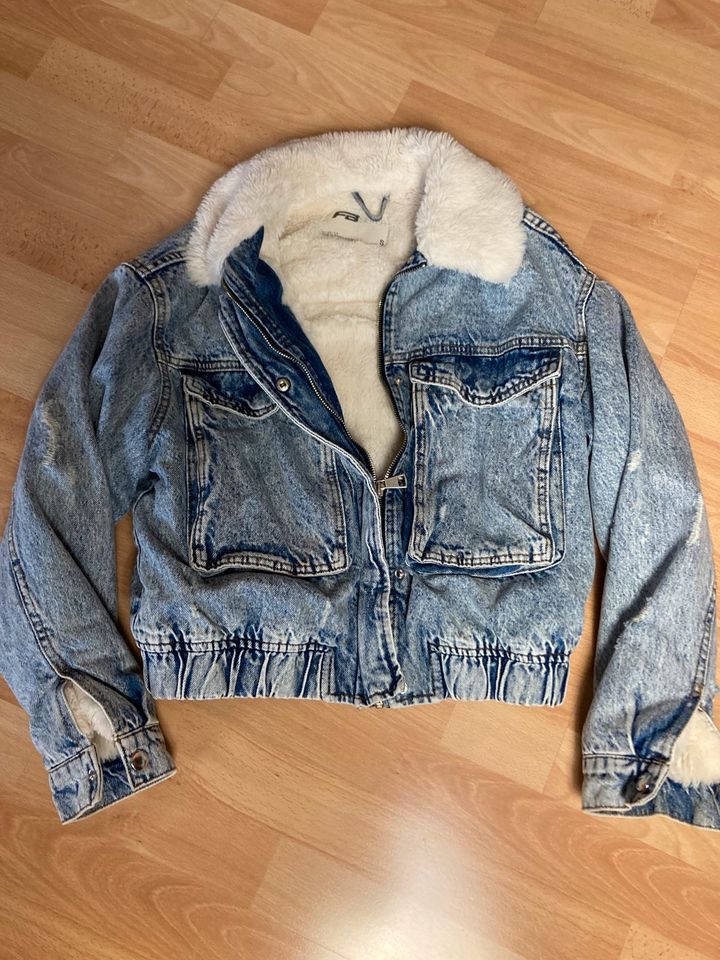 Winterjacke Kinder - Jeansjacke mit Fell - Größe 146/152 in Hessen -  Bruchköbel | eBay Kleinanzeigen ist jetzt Kleinanzeigen