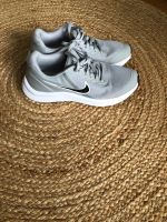 Nike Starrunner  Sportschuhe 36.5 Mödchen Baden-Württemberg - Heidelberg Vorschau