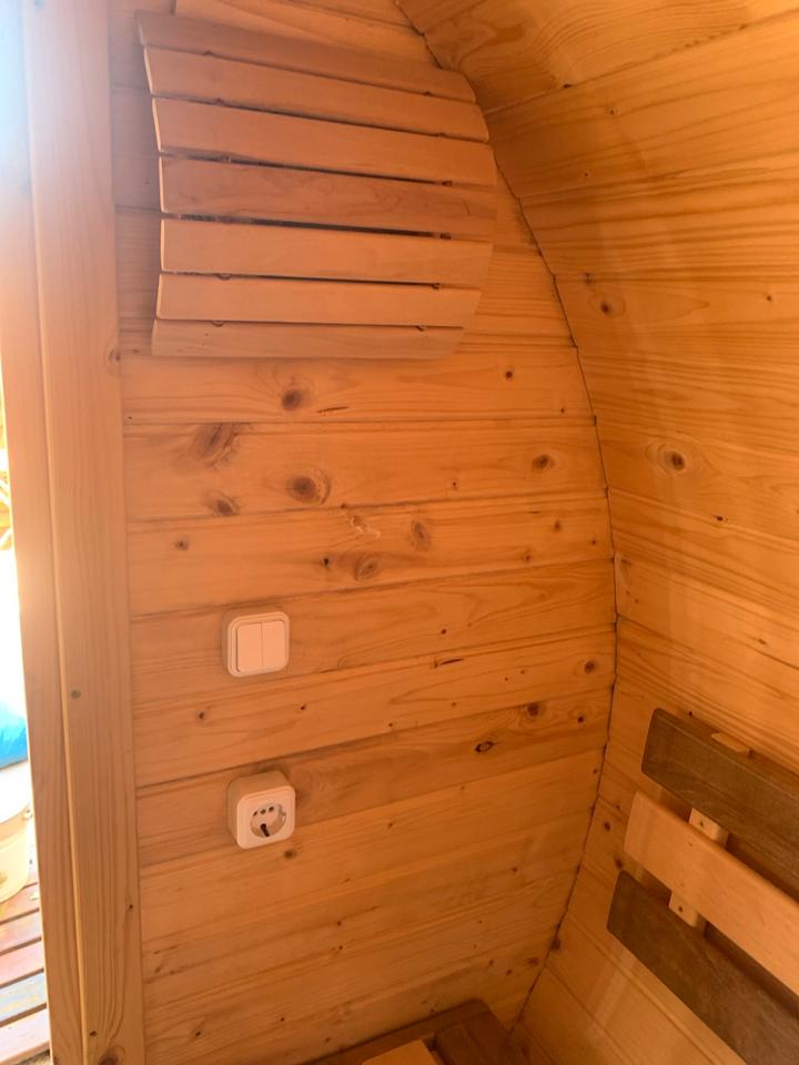 Fass-Sauna mit Vorraum 3,60м l. -2m B .Holz-Ofen Wasser Tank 50 l in Bad Driburg