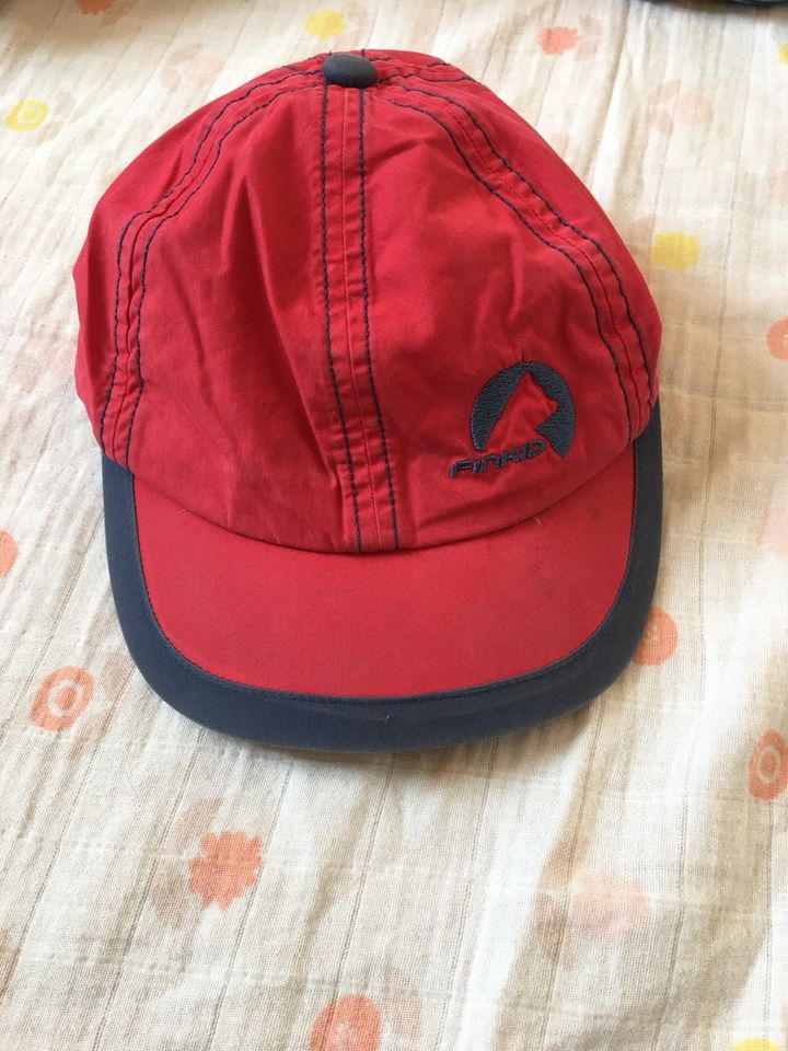 Finkid Mütze Basecap Sonnenhut rot blau Größe 48 in Leipzig