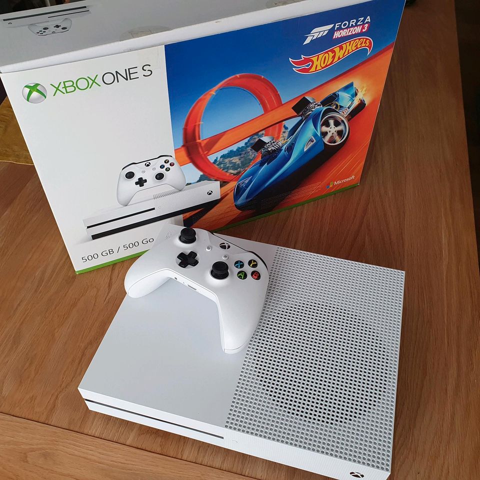 XBOX One S, 500GB inkl. Controller + Spiele in Erftstadt