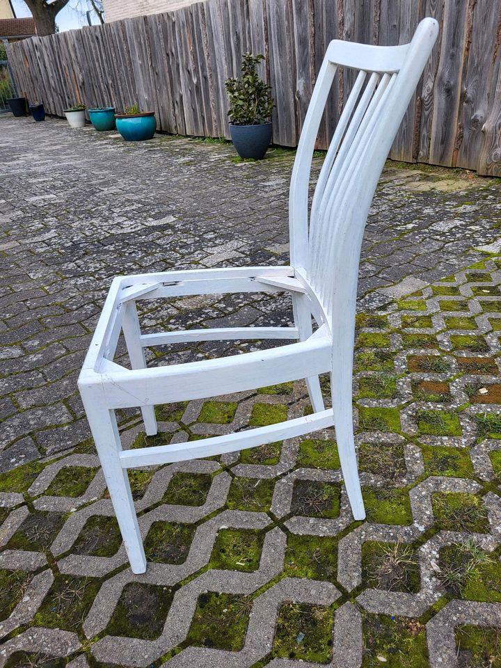 Stuhl,  massiv, 70er Jahre in Bad Eilsen