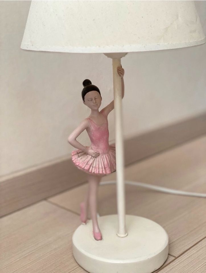 Kinder Lampe Ballerina / Nachtischlampe Kinderzimmer in Velbert