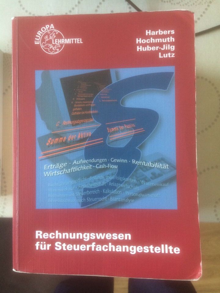 Fachbücher und Gesetzestexte zu Steuerwesen Rechnungswesen in Dresden