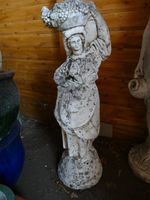 Garten-/Steinskulptur: Frau mit Obstkorb auf dem Kopf, 84 cm hoch Bremen - Blumenthal Vorschau