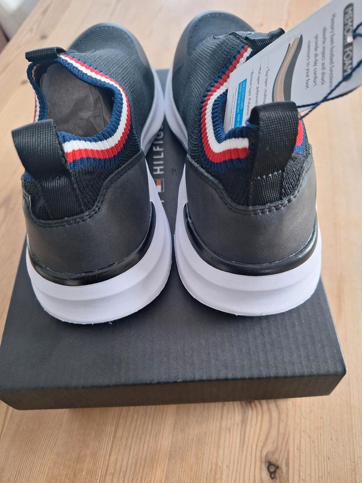 Sneaker von Tommy Hilfiger in Burtenbach