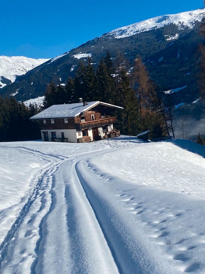 Urige Familien Hütte im Skigebiet   Zillertal.   Silvester mieten in Altötting