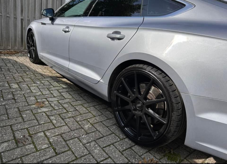 Audi A4 A5 S4 S5 20 Zoll 5x112 Felgen Sommerreifen in Meerbusch