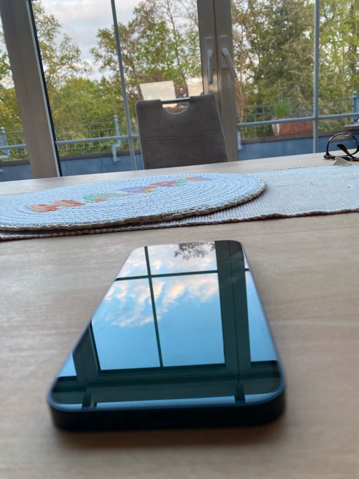 iPhone 13 (128 GB) in Öhningen