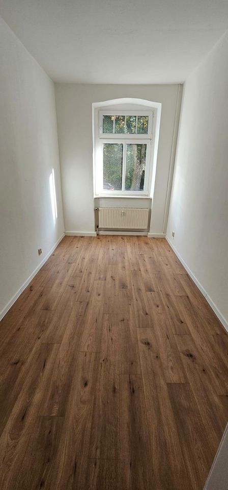 Neu Sanierte 4 Raum Wohnung mit kleinem Balkon in Zwickau Pölbitz ab sofort zu vermieten in Zwickau