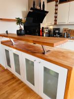 Tolle Küche mit integrierter Bar, Esstisch und Sideboard Berlin - Biesdorf Vorschau