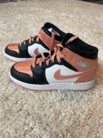 Nike air Jordan 1 Bayern - Roth Vorschau