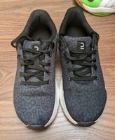 Turnschuhe von Decathlon, Gr. 38 (eher 37), schwarz, Leopard Bayern - Bibertal Vorschau