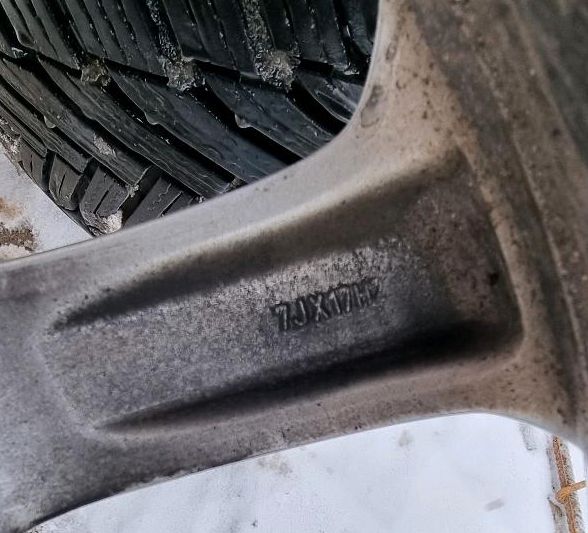 215 50 R17 95V Michelin Alpin 6 Reifen Winterräder in Ilmtal