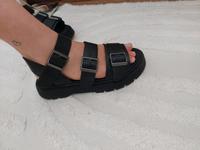 bershka sandalen 39/40 in weiss und schwarz Nordrhein-Westfalen - Bad Salzuflen Vorschau