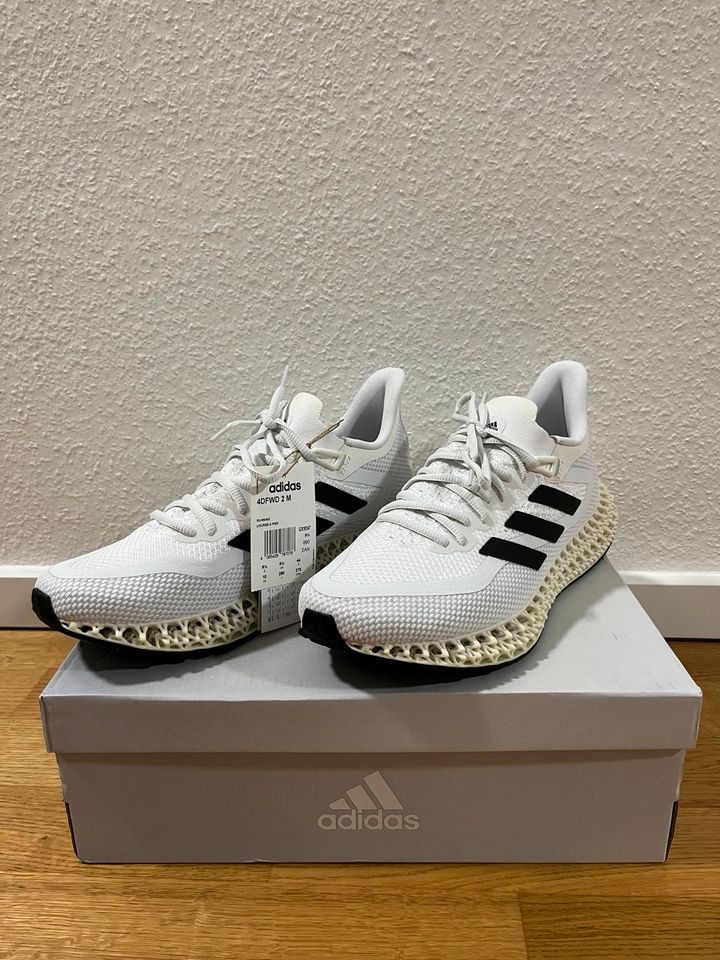 Adidas Sneaker Herren weiß neu 44 4DFWD 2 M in Düsseldorf