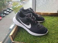 Nike Revolution Größe 42 Dresden - Blasewitz Vorschau