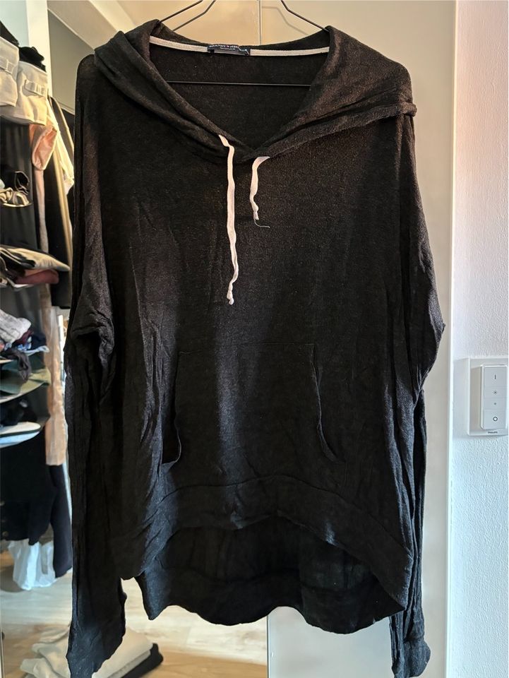 Vintage Brandy Melville dunkelgrauer Hoodie in Berlin