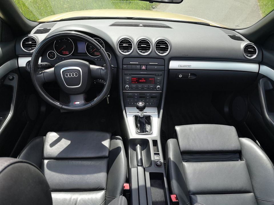 Audi A4 Cabriolet 3.0 TDI quattro, S-Line, BOSE in Olpe