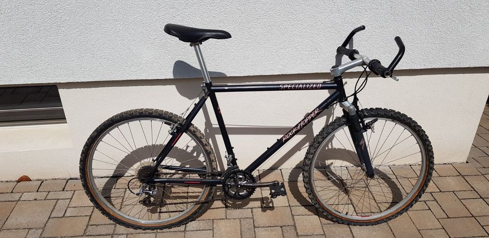 Sehr gut erhaltenes 26" Rockhopper Mountainbiker Herren Fahrrad in Dannstadt-Schauernheim