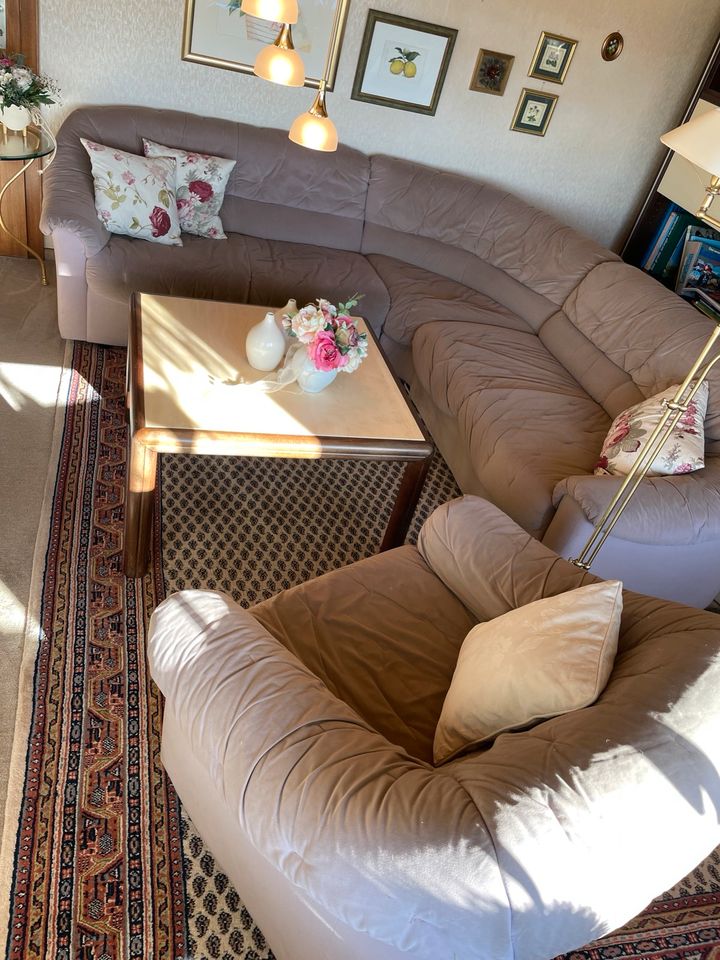 Eck-Couch/Sofa Garnitur mit 2 Sesseln in Hohenahr