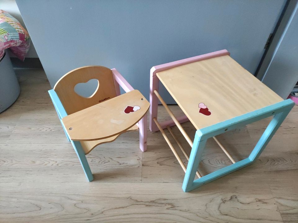 Puppenhochstuhl / Tisch und Stuhl für Puppe in Aurich