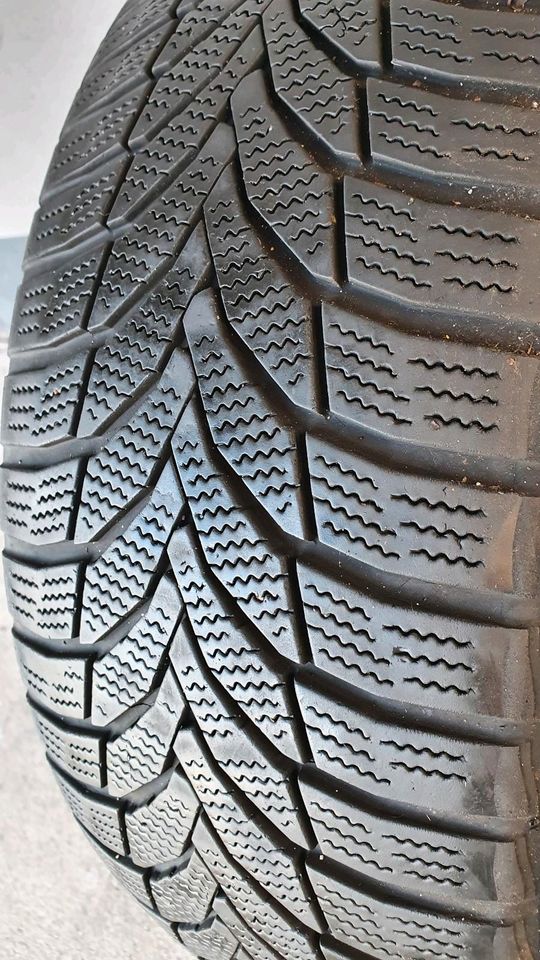 2x Nexen 225/55 R17 97H 5mm 2021 Winterreifen TOP!!! in Hagen