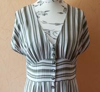 Kleid, weiß-oliv gestreift, Bodyflirt, Gr. 42 Niedersachsen - Salzgitter Vorschau