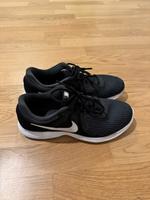 Nike Schuhe in sehr gutem Zustand Hannover - Linden-Limmer Vorschau