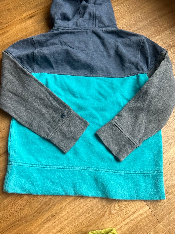 Schöner Pullover, Hoodie von Garcia Jeans in Ennepetal