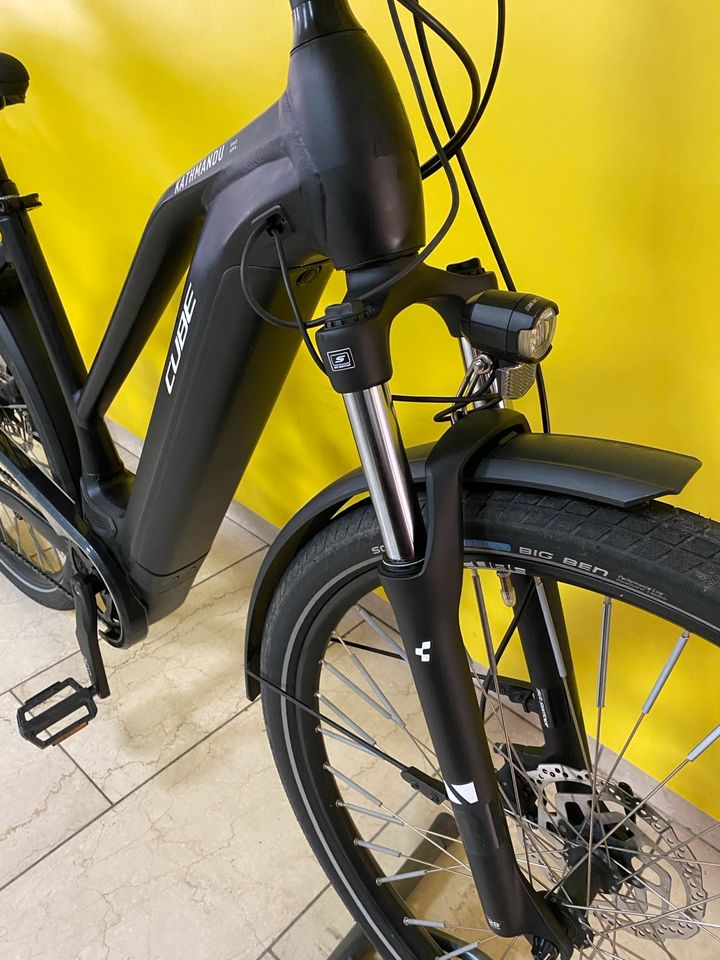 Cube Kathmandu Pro e-Bike 625Wh CX 50cm 1173km Hybrid/Fahrrad in Duisburg