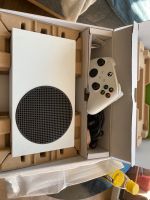 Xbox Series S mit Controller Berlin - Köpenick Vorschau