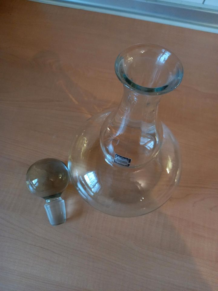 Weindekanter aus mundgeblasenem Kristallglas in Petershausen