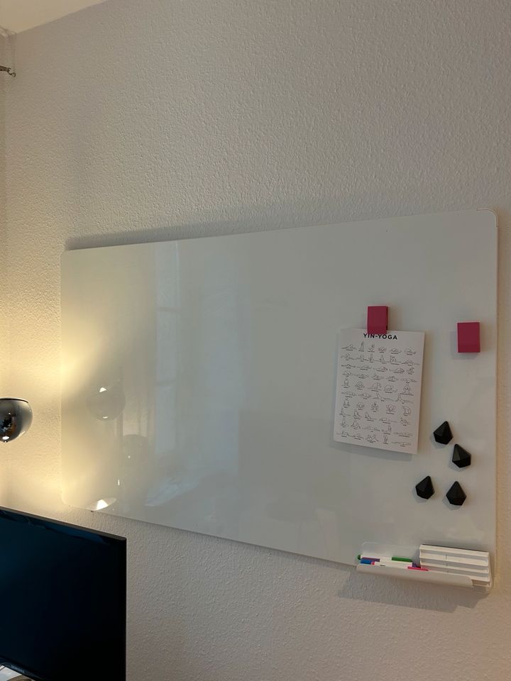 Whiteboard - magnetisch, mit Stiften & Magneten in München