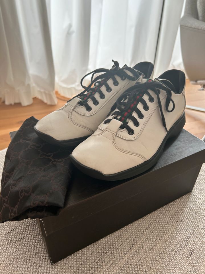 GUCCI - weiße Sneaker Größe 38,5 in Hamburg