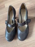 Clarks Pumps Bombay Locks 5,5  / 38,5 braun neuwertig Hessen - Friedrichsdorf Vorschau