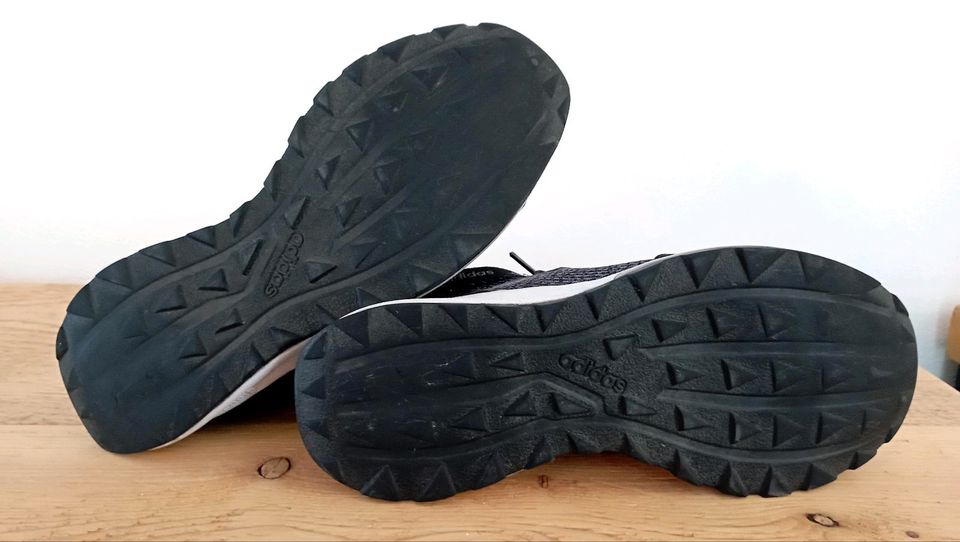 Adidas Quesa Cloud Sneaker Schuhe Gr. 40 in Unna