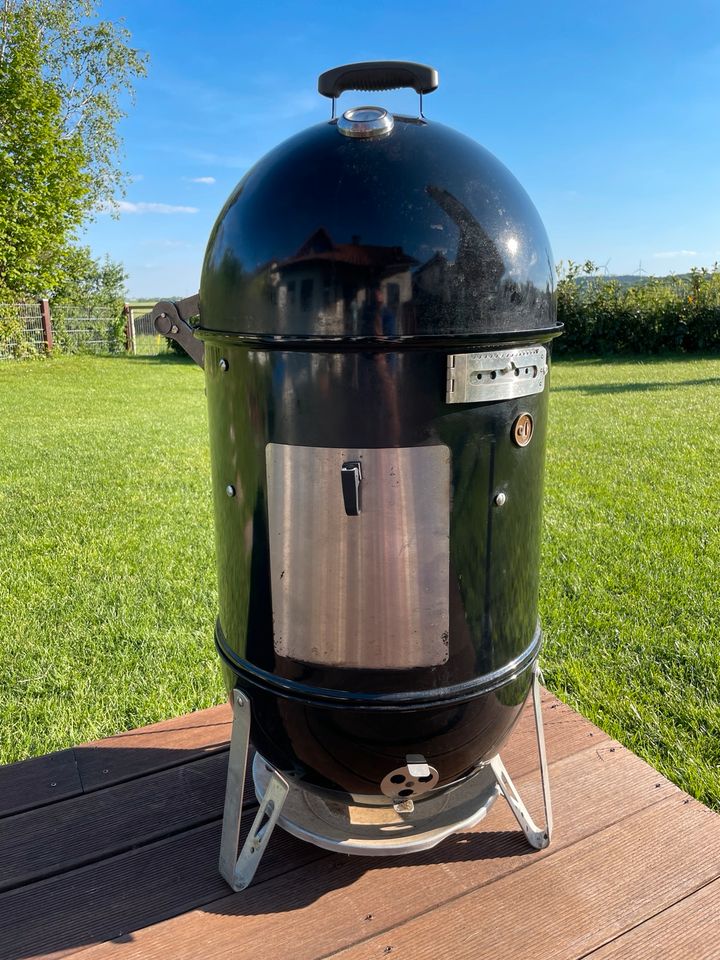 Weber Smokey Mountain Smoker/Cooker 47cm + Cayun Bandit Upgrade in Reichenberg